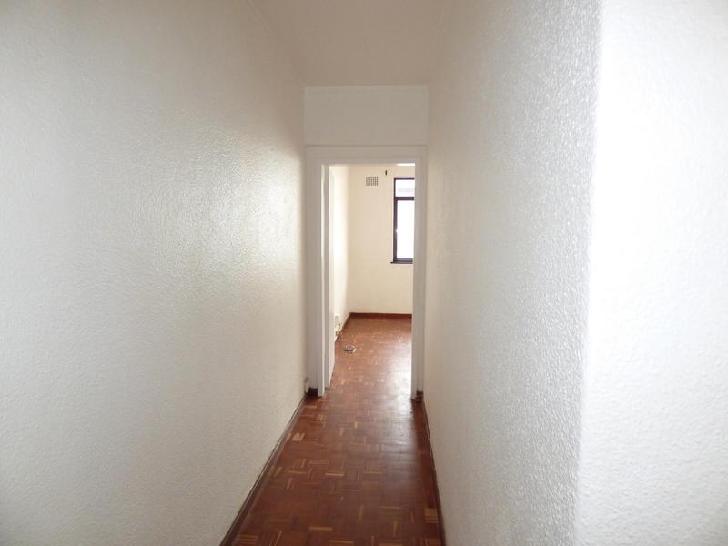 To Let 1 Bedroom Property for Rent in Sea Point Western Cape